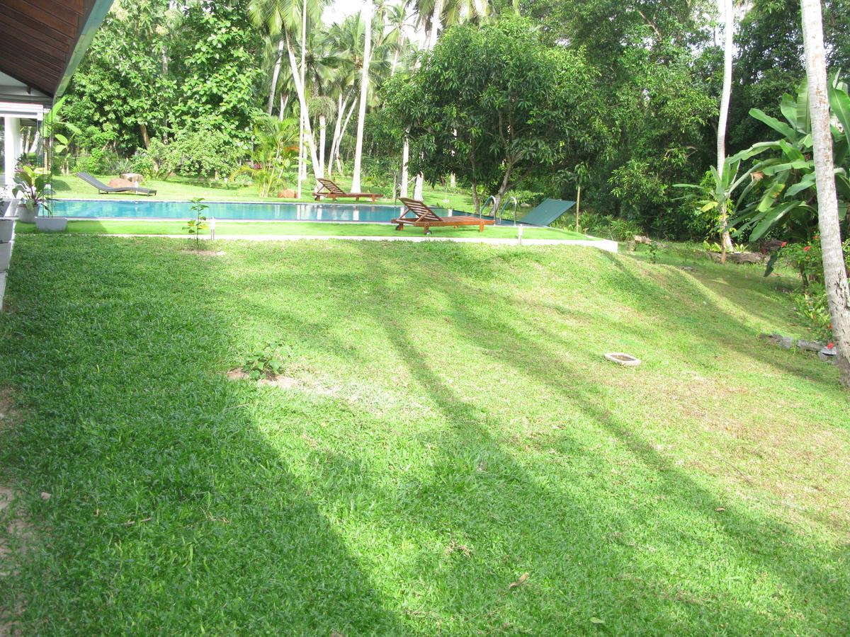 Anuhas Airport Villas Katunayaka Exterior photo