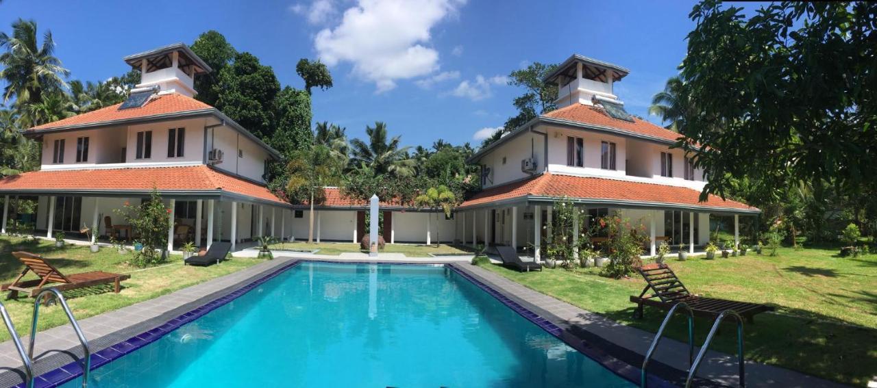 Anuhas Airport Villas Katunayaka Exterior photo